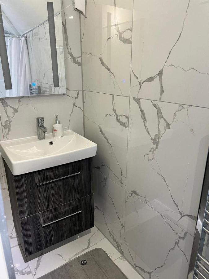 Lovely 2 Bedroom Flat With Roof Terrace In London Nw6 Exterior foto